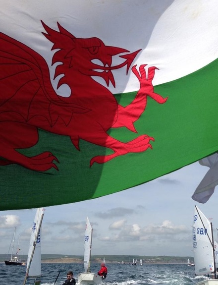 Welsh-Flag-Sailing