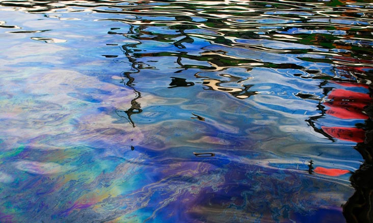 Oil and fuel leakage in boat insurance claims 