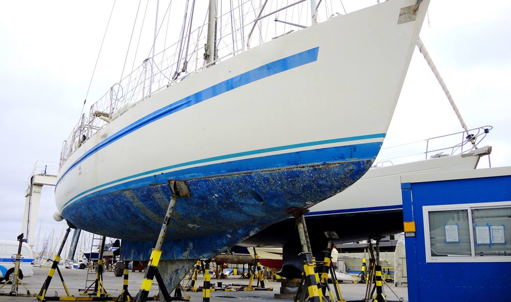 boat ready for antifouling