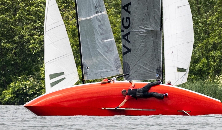 Bourne End Week 2022 Rater capsize