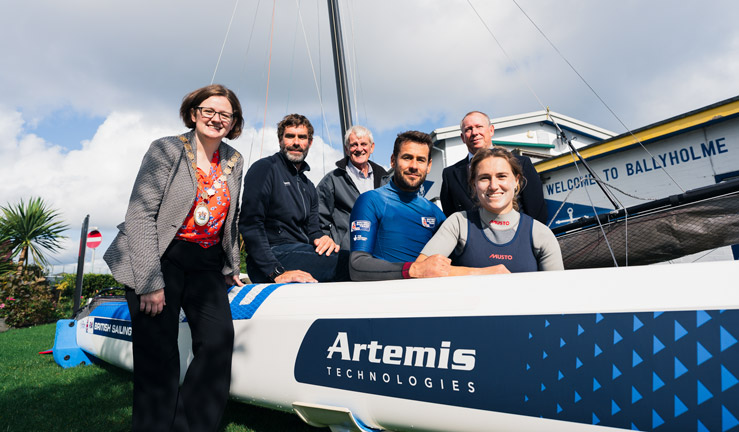 John Gimson and Anna Burnet break world record crossing Irish Sea to raise awareness of marine pollution