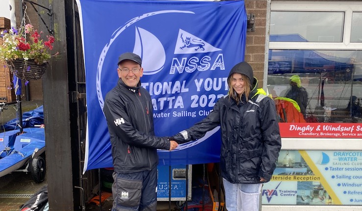 Laura Dyer LSE YTF bursary 739x432