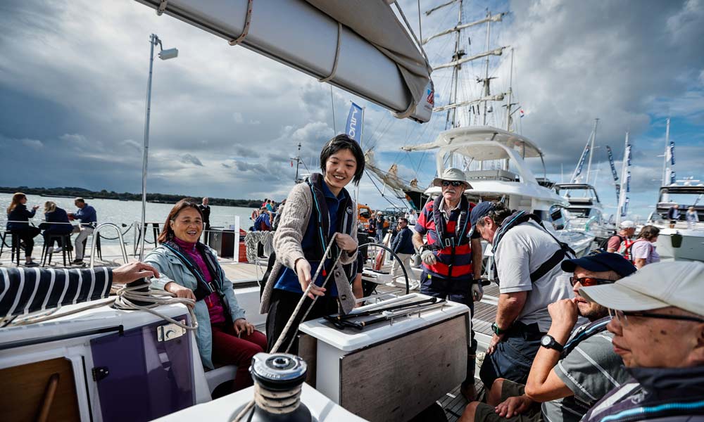 Have a go at sailing at the SIBs 