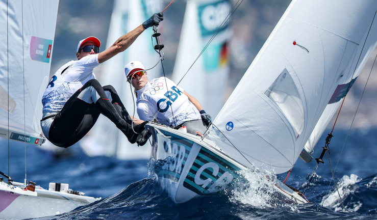 chris grube and vita heathcote competing in the 470 class at the paris 2024 olympic games