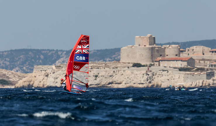 sam sills racing in the paris 2024 iqfoil quarter final