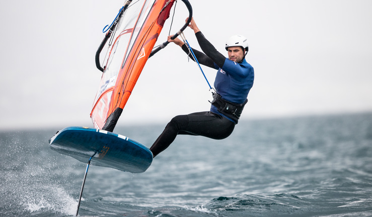 Matt Barton windfoiling