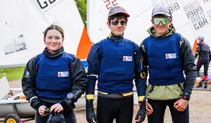 Young sailors wearing their Pathway Club race bibs