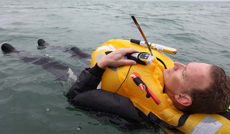 Cold water shock and hypothermia - man overboard what to expect