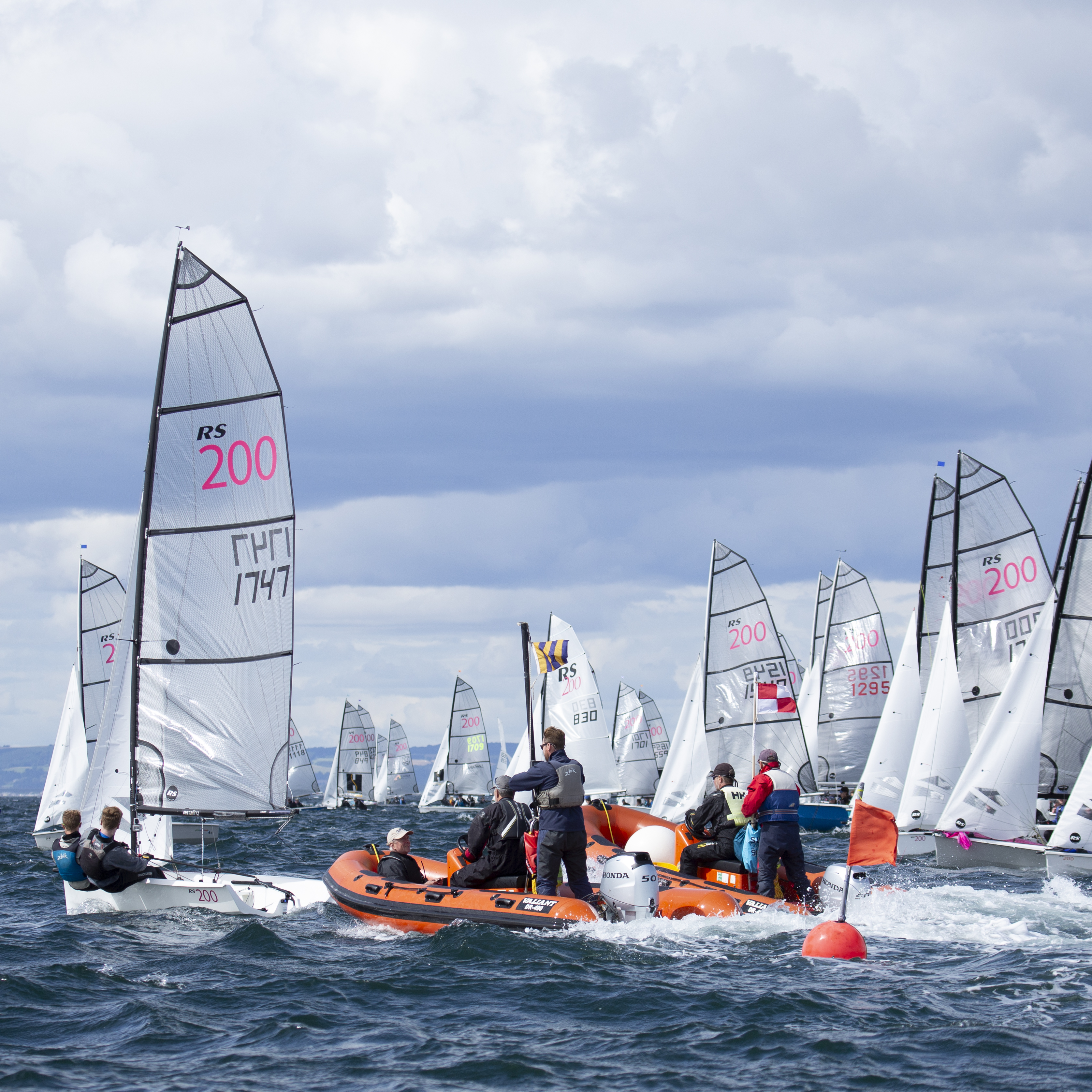 Safety Ribs among Dinghies