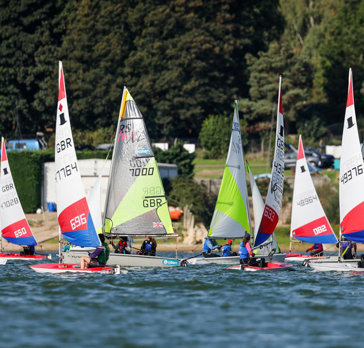 Dinghy's on the water at the RYA Junior Club Championships 2026