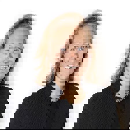 close head shot of Abigail Salter