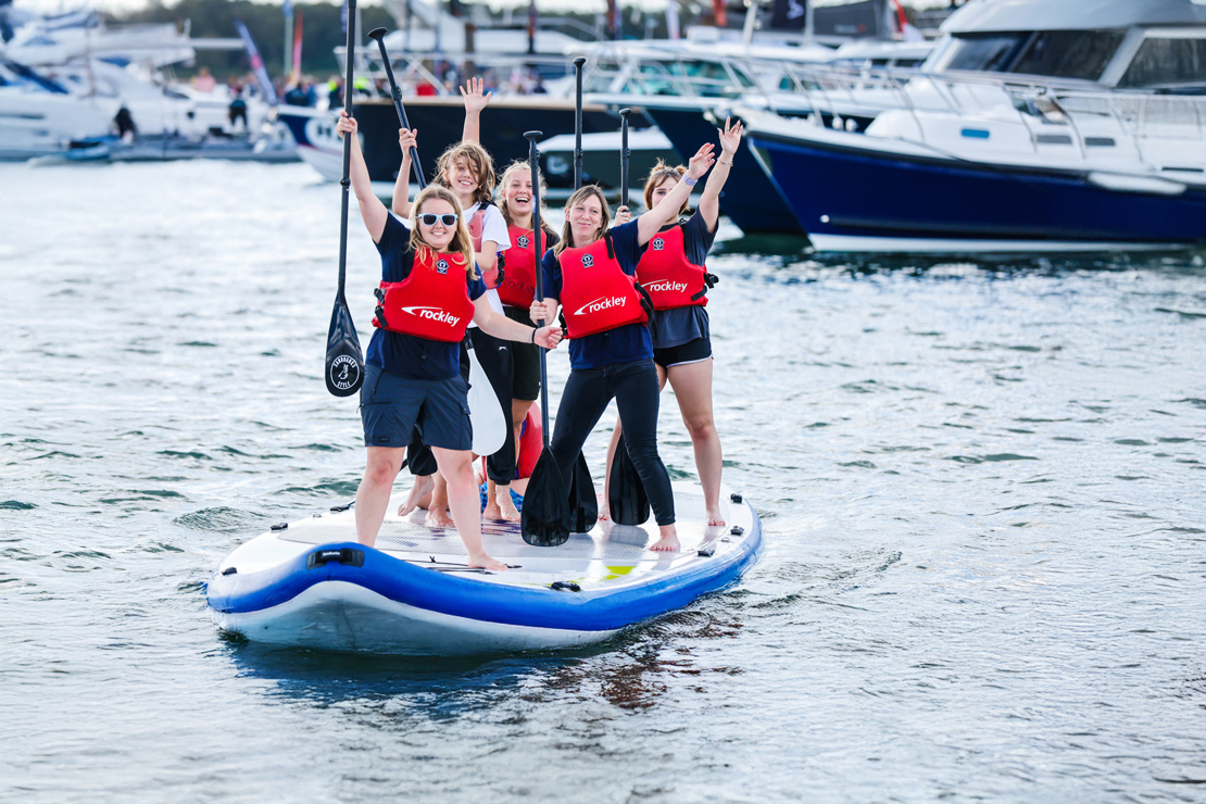 Stand up paddleboat SIBs