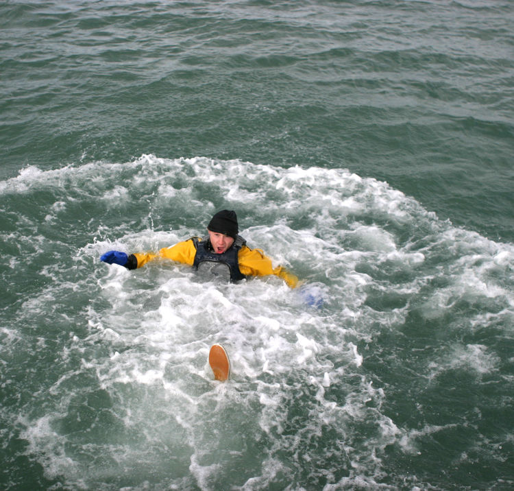 Man overboard (1)