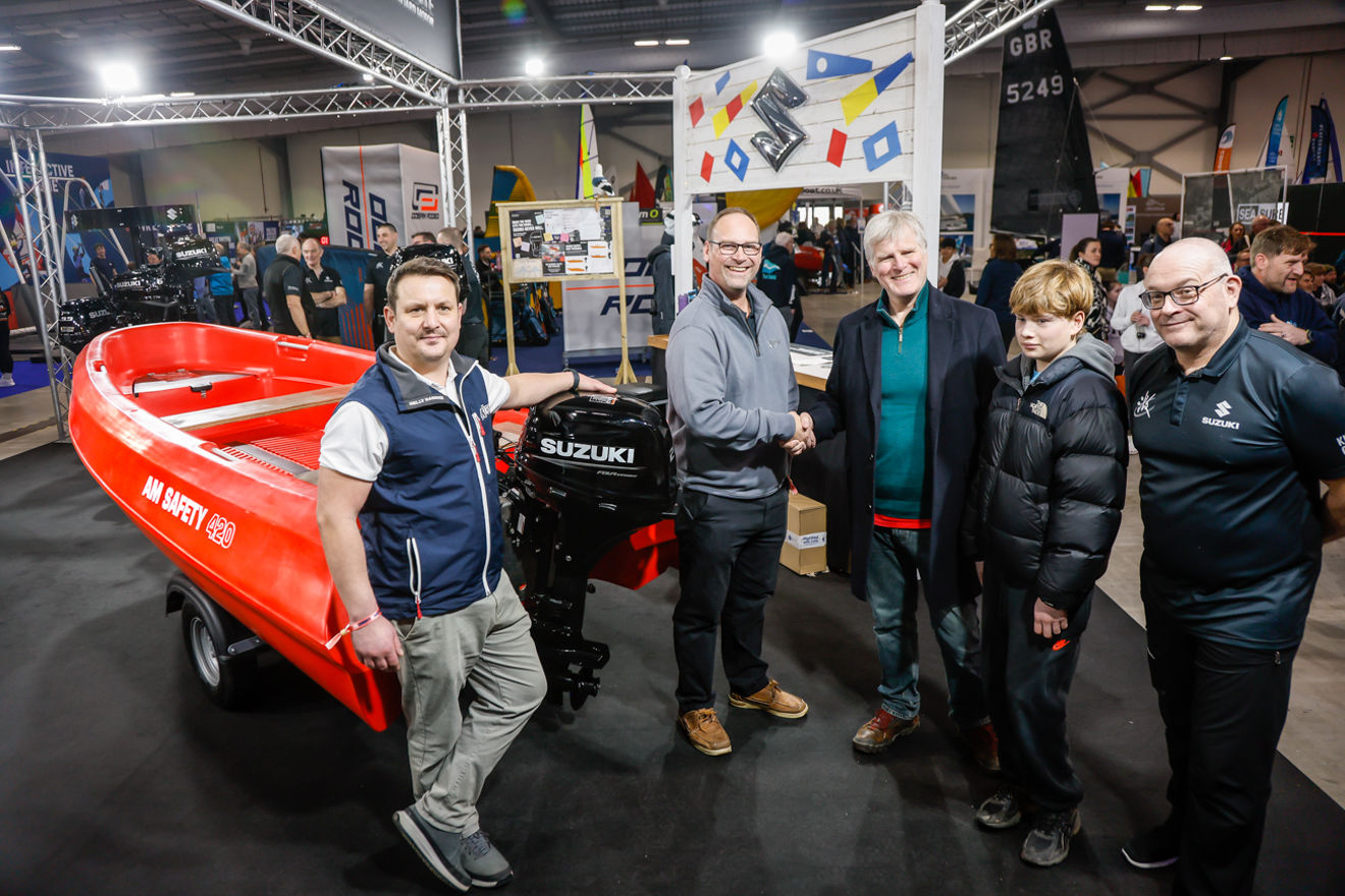 Whitstable Yacht Club - winners of the River Boat AM Safety 420 powered by Suzuki Marine with an Extreme Trailer  prize package