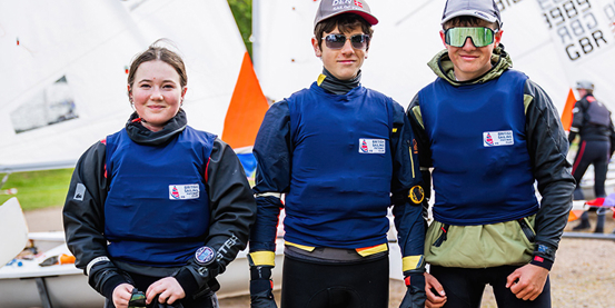 Young sailors wearing their Pathway Club race bibs