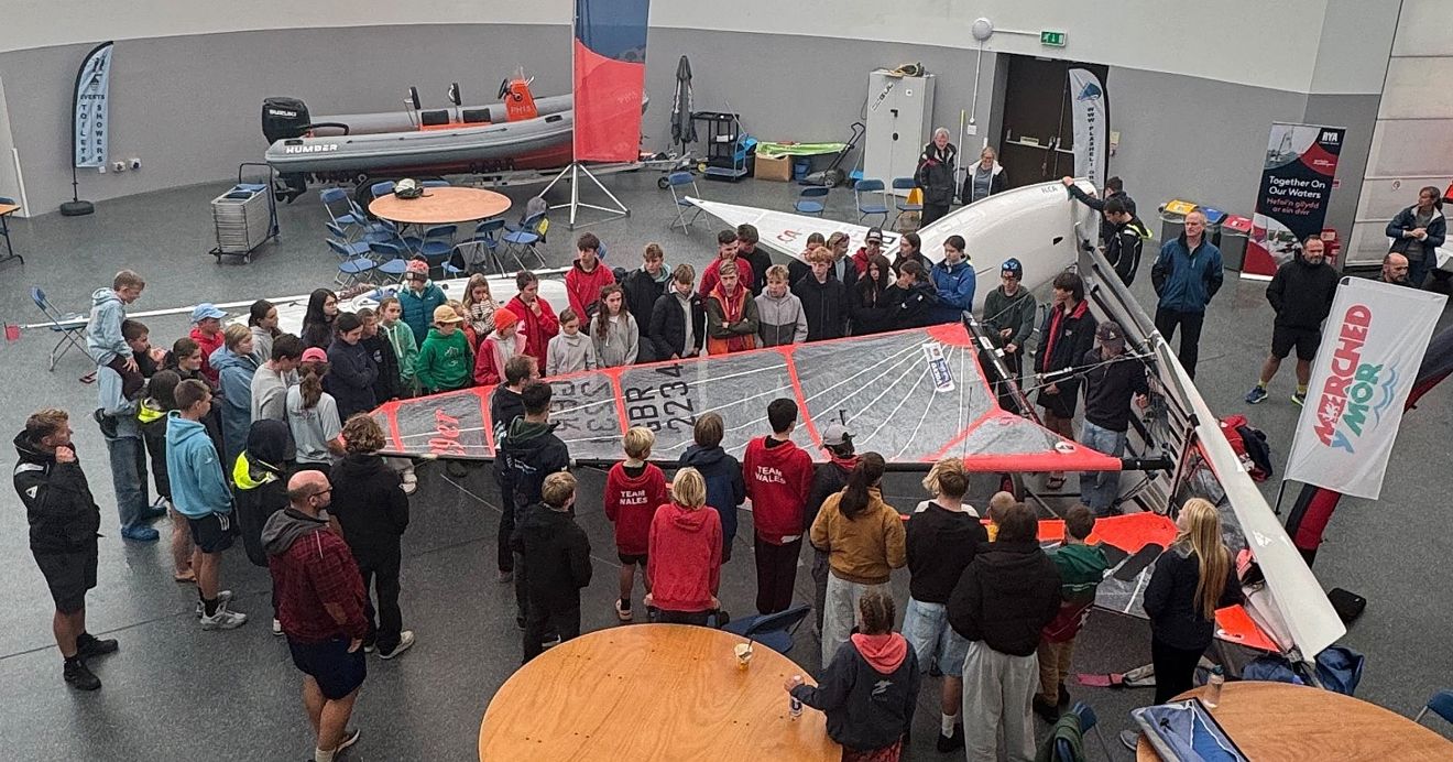 Rigging talk for sailors at the Welsh Youth & Junior Championships