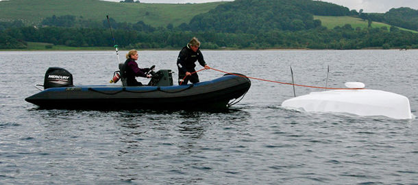 Keelboat recovery during capsize