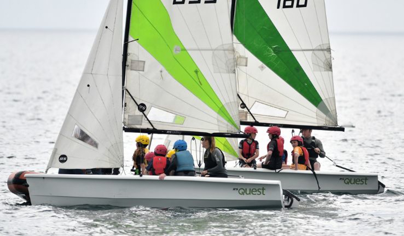 Sailing 739