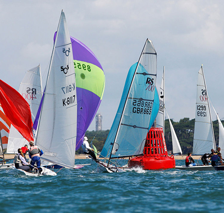 Dinghy Fleet Racing At Mark SIC 700X474px